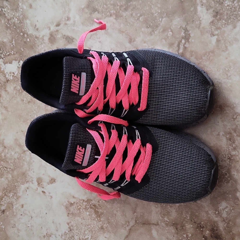 Nike womens run swift running shoes